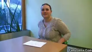 من خلال الاطلاع على متعرج أمي الساخنة