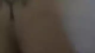 جلسة شرجية جامحة: ضرب مؤخرة حلوة وعصارية