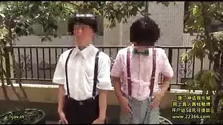 اب يعاقب الابناء