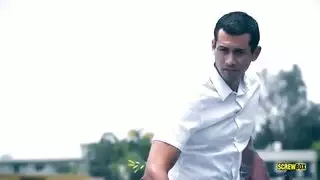 تمديد فتحتها إلى الحد الأقصى