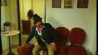 ممرضة شقية تمارس الجنس مع مريضها المفضل في غرفة المستشفى