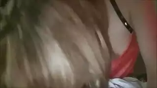 لعبة فم مبلل: مص عميق إباحي
