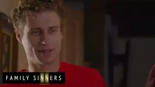 تنام مع اخيها مترجم