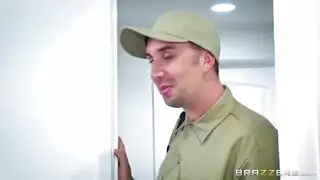 رضاها يعتمد على إيجاد أكبر الديوك