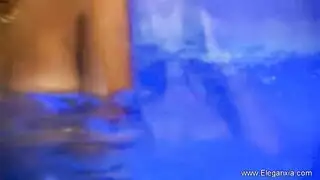 هؤلاء السحاقيات خبيرات في مص القضيب بمشهد صريح