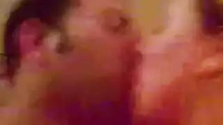 فتاة مصرية ممتلئة الجسم تتعرض أثداؤها الضخمة للعض والجماع