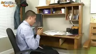فم صغير على قضيب ناضج: بورن تلميذة وأستاذ