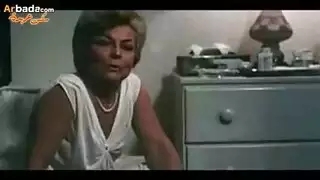 تلميذات مبللات: سكس سحاقي في غرفة النوم الداخلية