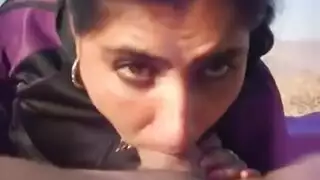 لن تتوقف حتى ينفجر في فمها