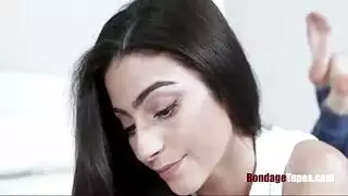 سائل الأخ الساخن يغمر فرج أخته