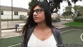 خيال ميا خليفة في الإيلاج المزدوج