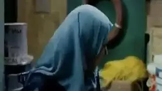 شريط جنسي عنيف: رحاب تصرخ من النيك العميق