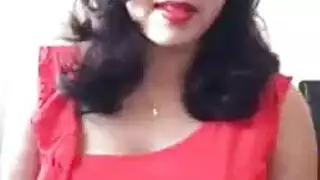 انك حلقها بعمق حتى يشحن هاتفها بالكامل