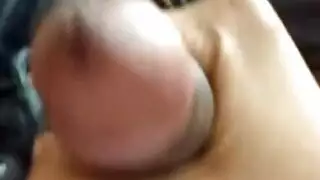 مراهقة خنثى تمتلئ بقضيب أسود عملاق