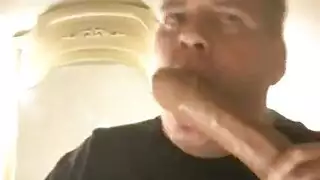 ماراثون مص قضيب مراهقة بلع السائل المنوي