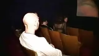 شقراء وقحة تأخذ شرج قاسي خلال تصوير فيلم