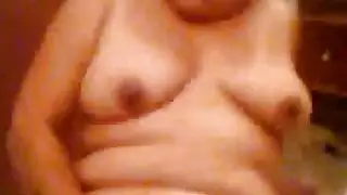 مونتيزوما يلعب مع نظيره الديك
