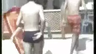 فتاة تركية لا تشبع تأخذ قضيبًا صلبًا في كل ثقب