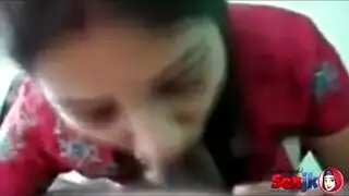 تدريب حلق الفتاة الكردية الفاجرة يؤدي إلى وضعية كلابي عربية خشنة