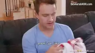 زوجة أبي الشهوانية في جنس شرجي صريح