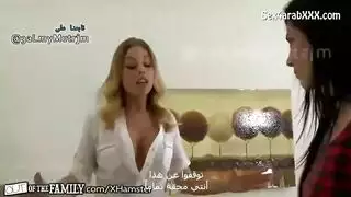 سر عائلي كبير المؤخرة في مشهد إباحي