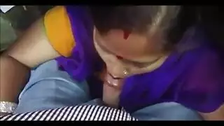 الأبنوس مثليه راعية البقر امرأة مشاكسة