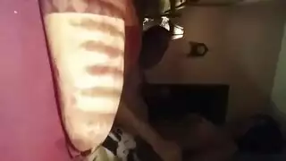 بنت مغربية سخونة كتفيق حبيبها بركب زبو و هوا ناعس