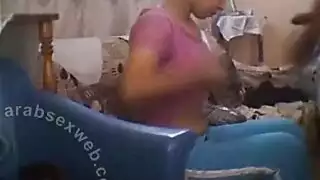 طالبة عربية صغيرة جنس ثلاثي xxx