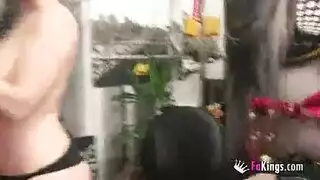 كرتون عملاق