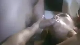 زوجة الأب في حالة شبق: مشهد إباحي عالمي