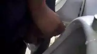 جنس مثلي صعب في مرحاض عام: جنس جماعي و مص عميق