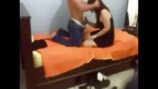 تصوير سري لهزة الجماع الشديدة للفتاة المصرية نجوى أثناء الجنس على السرير
