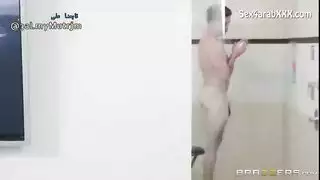 خيال ثنائي سري مع أختها الممحونة