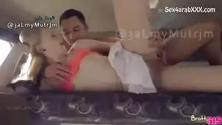 الأخ ينكح أخته النائمة بعمق