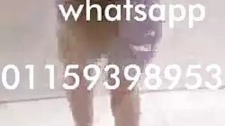 فتاة مخدرة تتعرى وترقص من أجل قضيب صديقها