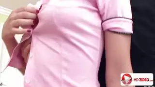 ضرب قوي في فرع عاهرة مبلول