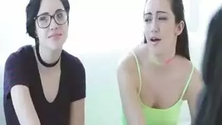 قضيبان، مهبلان، متعة لا نهاية لها