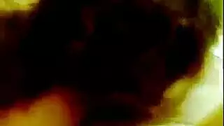 مصرية ساخنة تبلع قضيب عملاق في حلقها