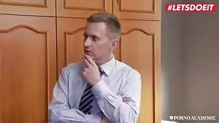 ايمو مجنون طالب علم