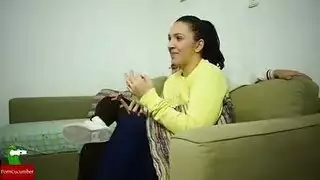 صفقة بورن: مستأجرة أرجنتينية تمص وتناك مقابل المال
