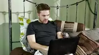 الرجل غير المخلص يصاب بصدمة حياته بعد جلسة نيك كلابي خشنة