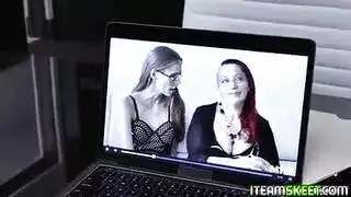 الصديقة الصغيرة تستسلم لطيزها لصديق والدها