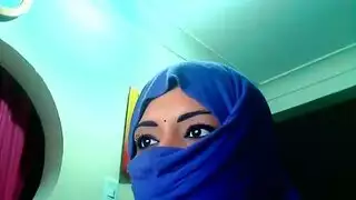 نيك محارم مع احلى محجبة جمالها فاتن و جسمها ساخن