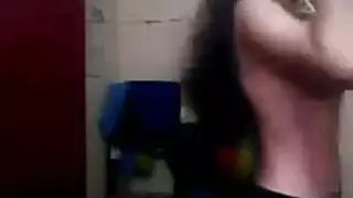 خيال عربي صريح: جماع عميق وشرج عنيف مع ثدي كبير