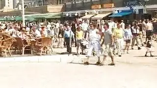 عاهرات البحر: إيلاج مزدوج في الرمال