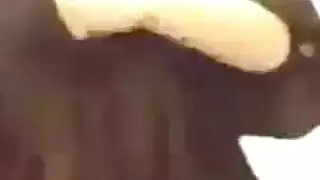مفاجأة فتاة النقاب: تخرج ثدييها قبل جماع عربي قوي