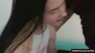 كريستال تأخذ زبًا ضخمًا في بورنو صريح