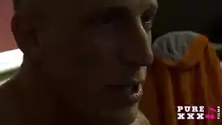 الميلف لا تشبع من الجنس العنيف