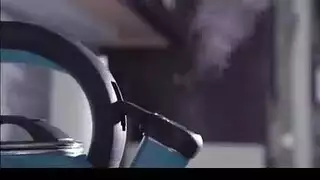 ثالوث المحرمات: أخ وأخت وزوجة في مشهد جنسي صريح