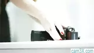 مص بقوة من أثداء كبيرة مع قذف مني على الوجه